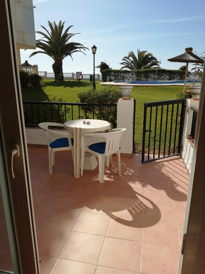 Sea & Pool View Garden Apartment Las Palmeras Nerja Kültér fotó