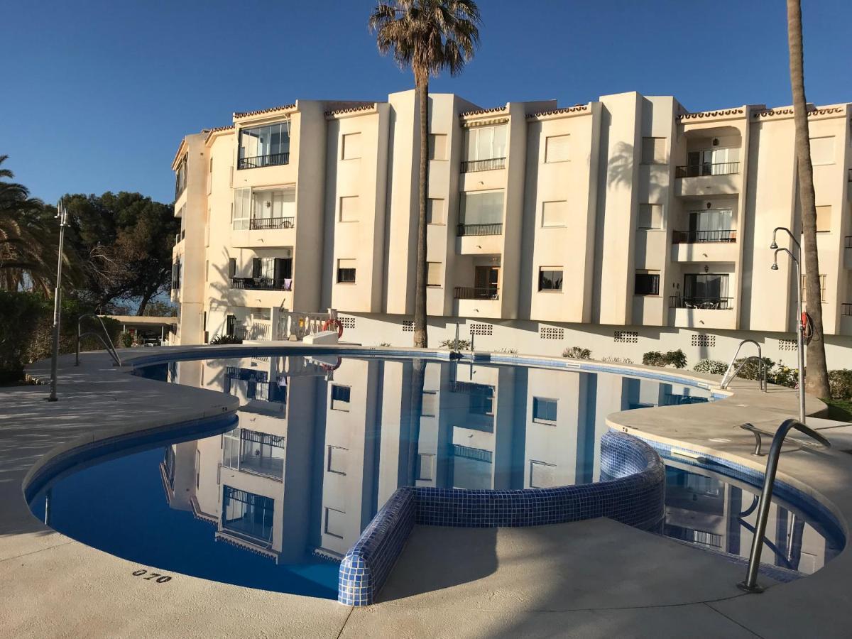 Sea & Pool View Garden Apartment Las Palmeras Nerja Kültér fotó